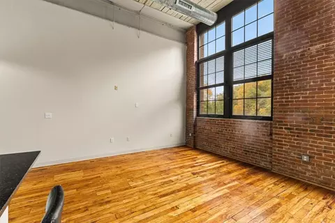 Living - 685 Social St #215, Woonsocket, RI 02895 photo 5 of 11