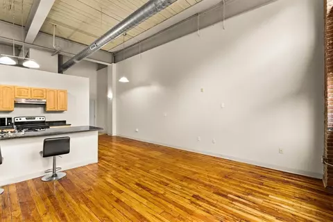 Living - 685 Social St #215, Woonsocket, RI 02895 photo 4 of 11