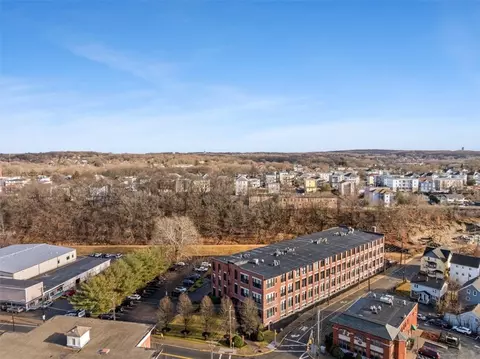 View/Area - 685 Social St #215, Woonsocket, RI 02895 photo 4 of 7