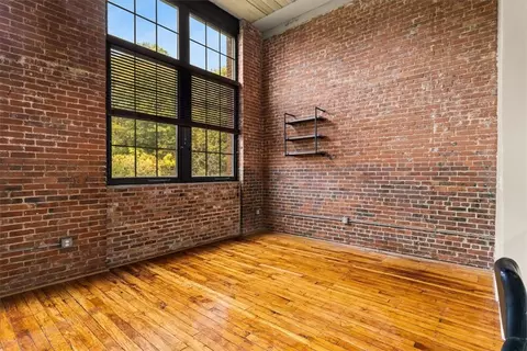 Living - 685 Social St #215, Woonsocket, RI 02895 photo 3 of 11