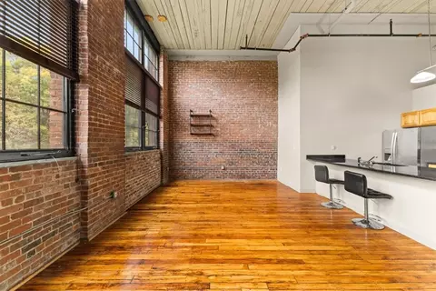 Living - 685 Social St #215, Woonsocket, RI 02895 photo 2 of 11