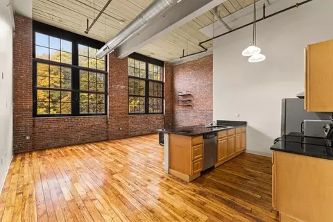 Living - 685 Social St #215, Woonsocket, RI 02895 photo 11 of 11