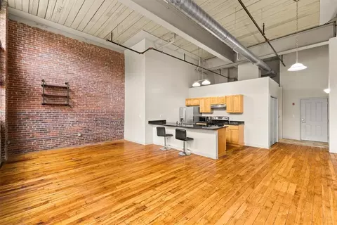 Living - 685 Social St #215, Woonsocket, RI 02895 photo 7 of 11