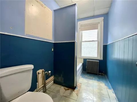Bath - 517 Fairmount St, Woonsocket, RI 02895 photo 3 of 3