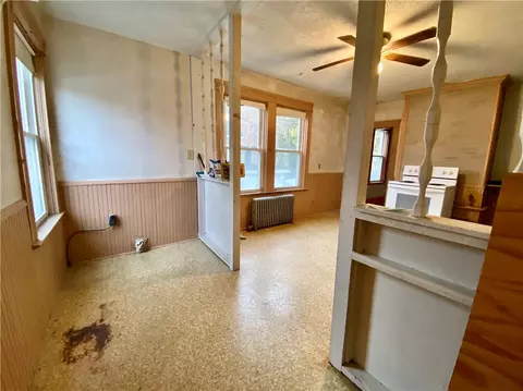 Entry Way - 517 Fairmount St, Woonsocket, RI 02895 photo 1 of 1
