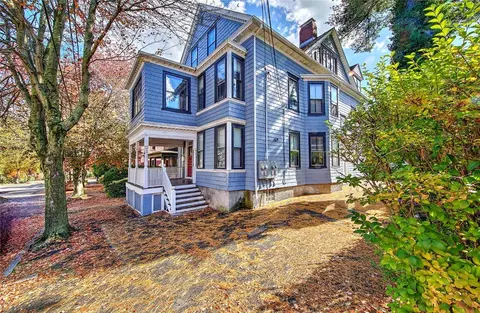 29 Creighton St, Providence, RI 02906