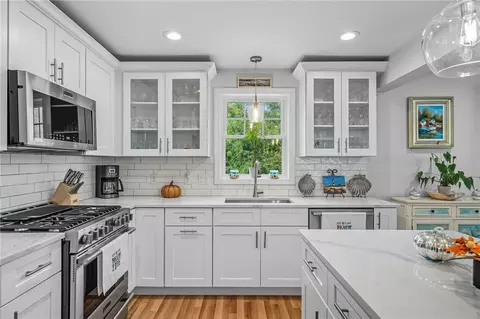 21 Wuddall Ave, Warwick, RI 02889 photo 7