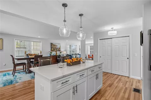 21 Wuddall Ave, Warwick, RI 02889 photo 10