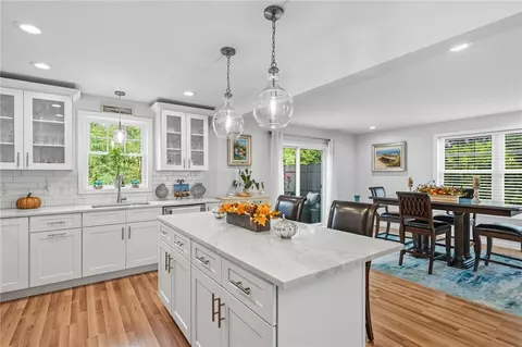 21 Wuddall Ave, Warwick, RI 02889 photo 6