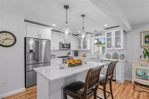 21 Wuddall Ave, Warwick, RI 02889 photo 5