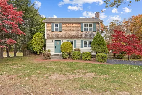 7 Maria St, Lincoln, RI 02865