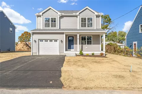 81 Pine Crest Dr, Riverside, RI 02915