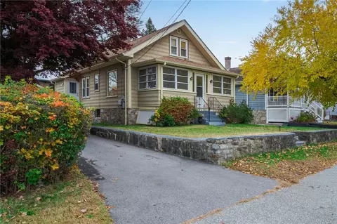 58 Cranston St, Woonsocket, RI 02895 photo 1