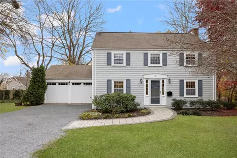 33 Melrose Ave, Barrington, RI 02806