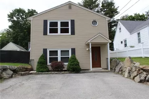 936 Greenville Ave, Greenville, RI 02828