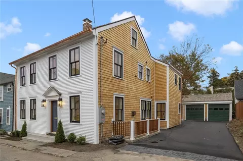 34 Sherman St, Newport, RI 02840