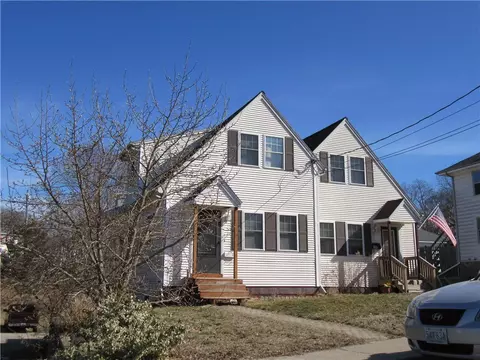 23 Pond St, Westerly, RI 02891