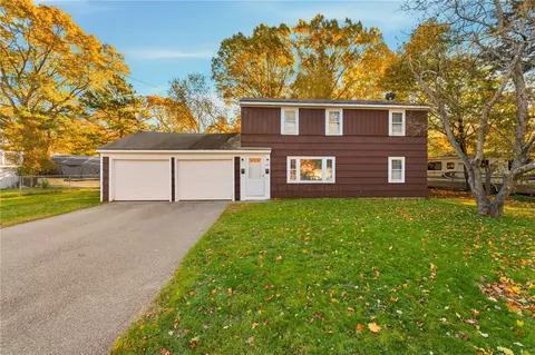 106 Palace Ave, Warwick, RI 02886