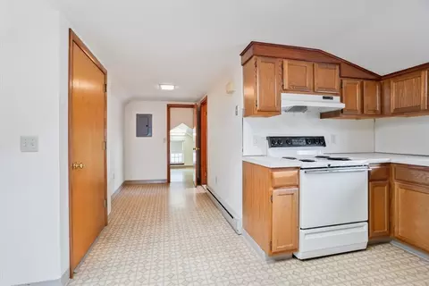 Entry Way - 39 Broad St, Warren, RI 02885 photo 2 of 2