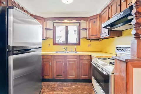 Kitchen - 39 Broad St, Warren, RI 02885 photo 1 of 6