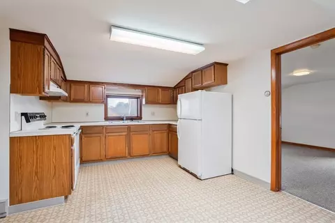 Kitchen - 39 Broad St, Warren, RI 02885 photo 5 of 6