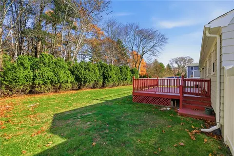 Exterior - 46 Tanglewood Dr, Riverside, RI 02915 photo 12 of 13
