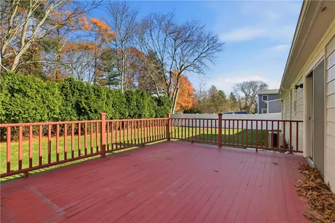 Exterior - 46 Tanglewood Dr, Riverside, RI 02915 photo 6 of 13