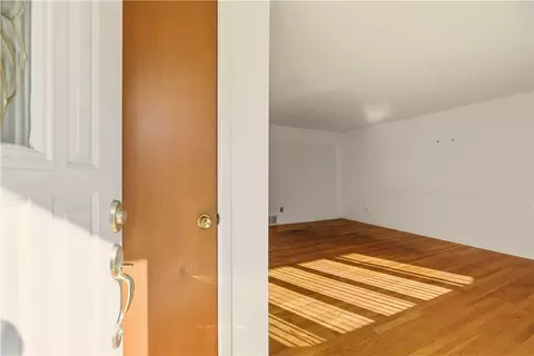 Entry Way - 46 Tanglewood Dr, Riverside, RI 02915 photo 1 of 2
