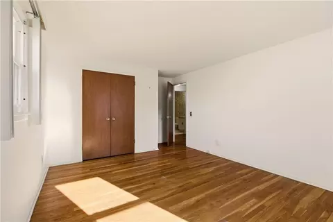 Bedroom - 46 Tanglewood Dr, Riverside, RI 02915 photo 6 of 9
