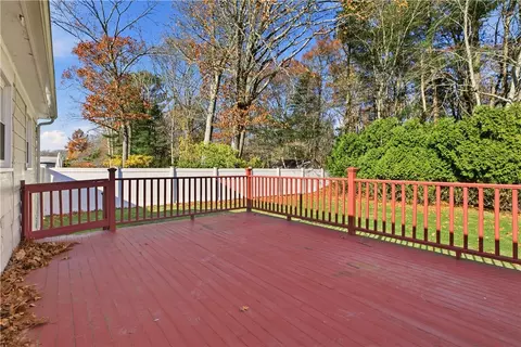Exterior - 46 Tanglewood Dr, Riverside, RI 02915 photo 4 of 13