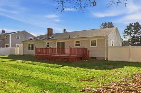 Exterior - 46 Tanglewood Dr, Riverside, RI 02915 photo 11 of 13