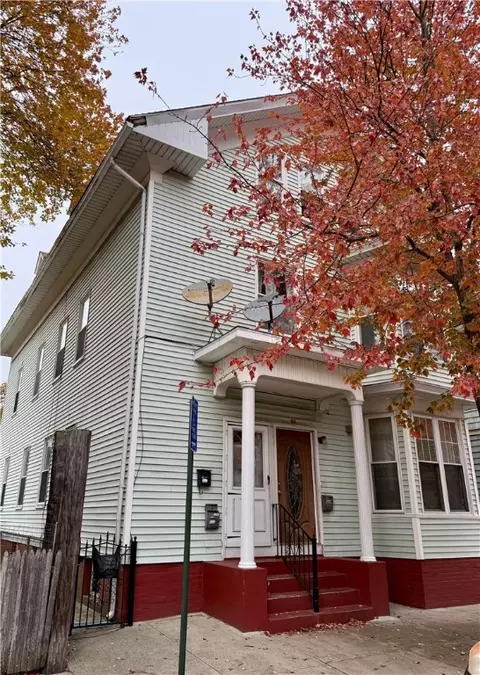 63 Wood St, Providence, RI 02909