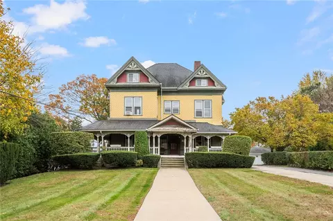 178 Eaton St, Providence, RI 02908