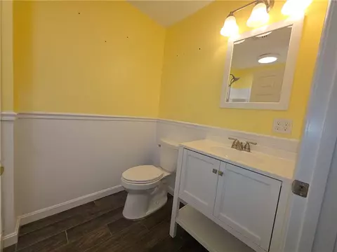 Bath - 302 Chopmist Hill Rd, Glocester, RI 02814 photo 1 of 9