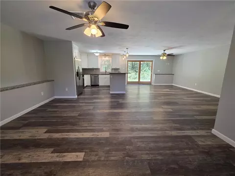 Living - 302 Chopmist Hill Rd, Glocester, RI 02814 photo 9 of 11