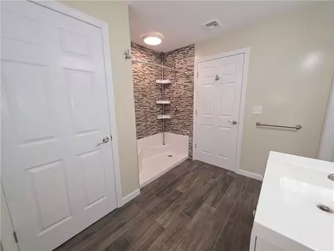 Bath - 302 Chopmist Hill Rd, Glocester, RI 02814 photo 8 of 9
