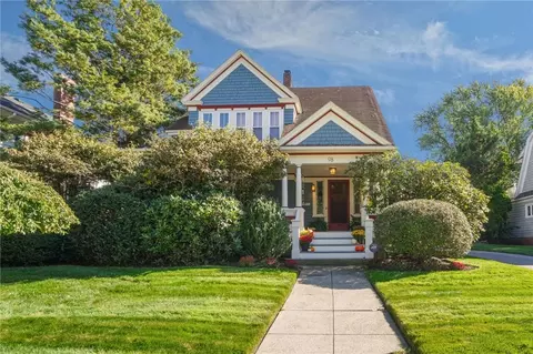 98 Columbia Ave, Cranston, RI 02905