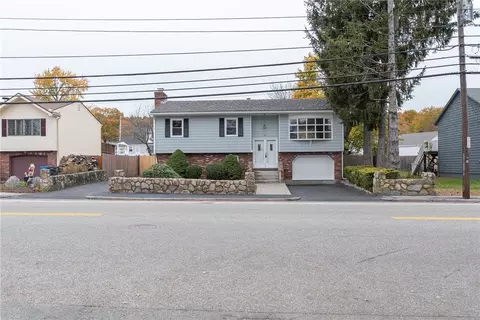 361 Phenix Ave, Cranston, RI 02920