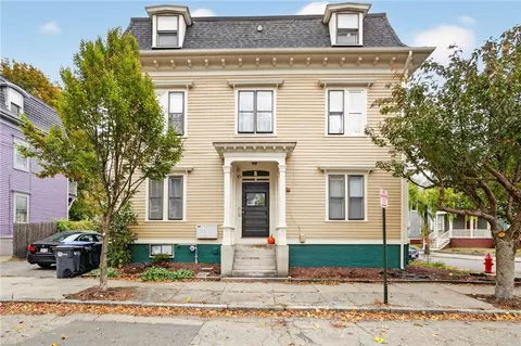 1 Brighton St #1, Providence, RI 02909