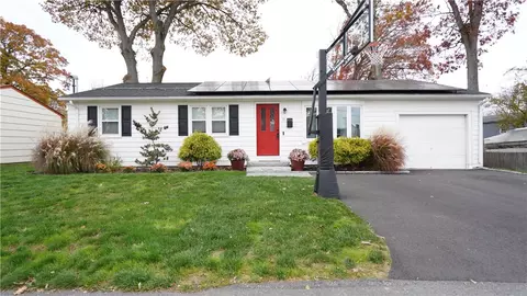 11 N Rose St, East Providence, RI 02914