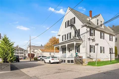2 Chilton St, Bristol, RI 02809