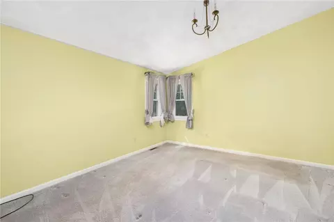 Bedroom - 341 Sumner Ave, Warwick, RI 02888 photo 9 of 10
