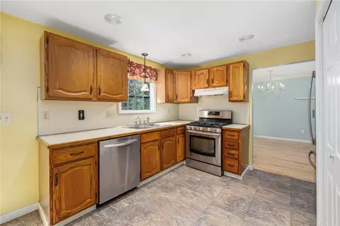 Kitchen - 341 Sumner Ave, Warwick, RI 02888 photo 3 of 4
