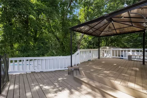 Exterior - 341 Sumner Ave, Warwick, RI 02888 photo 6 of 13