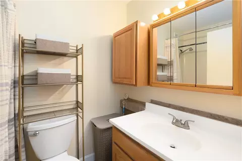 Bath - 3940 Post Rd #3, Warwick, RI 02886 photo 1 of 1
