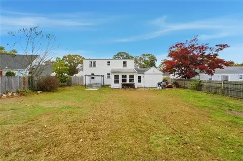 Exterior - 63 Massasoit Dr, Warwick, RI 02888 photo 7 of 9
