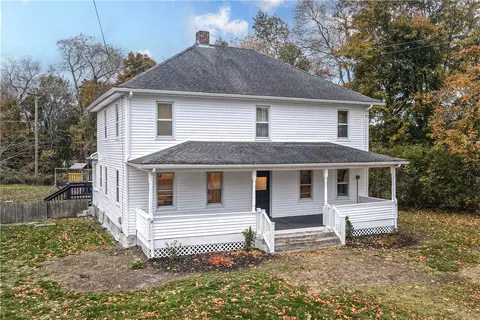 51 Salisbury Ave, North Kingstown, RI 02852