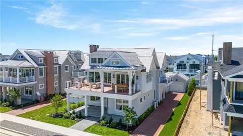 815 Ocean Rd, Narragansett, RI 02882