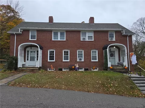 7 Goddard St, Scituate, RI 02831