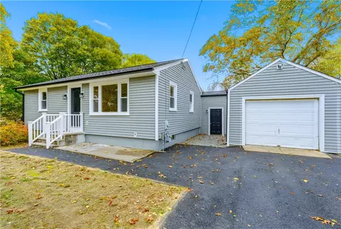 1851 Shore Rd, Warwick, RI 02889